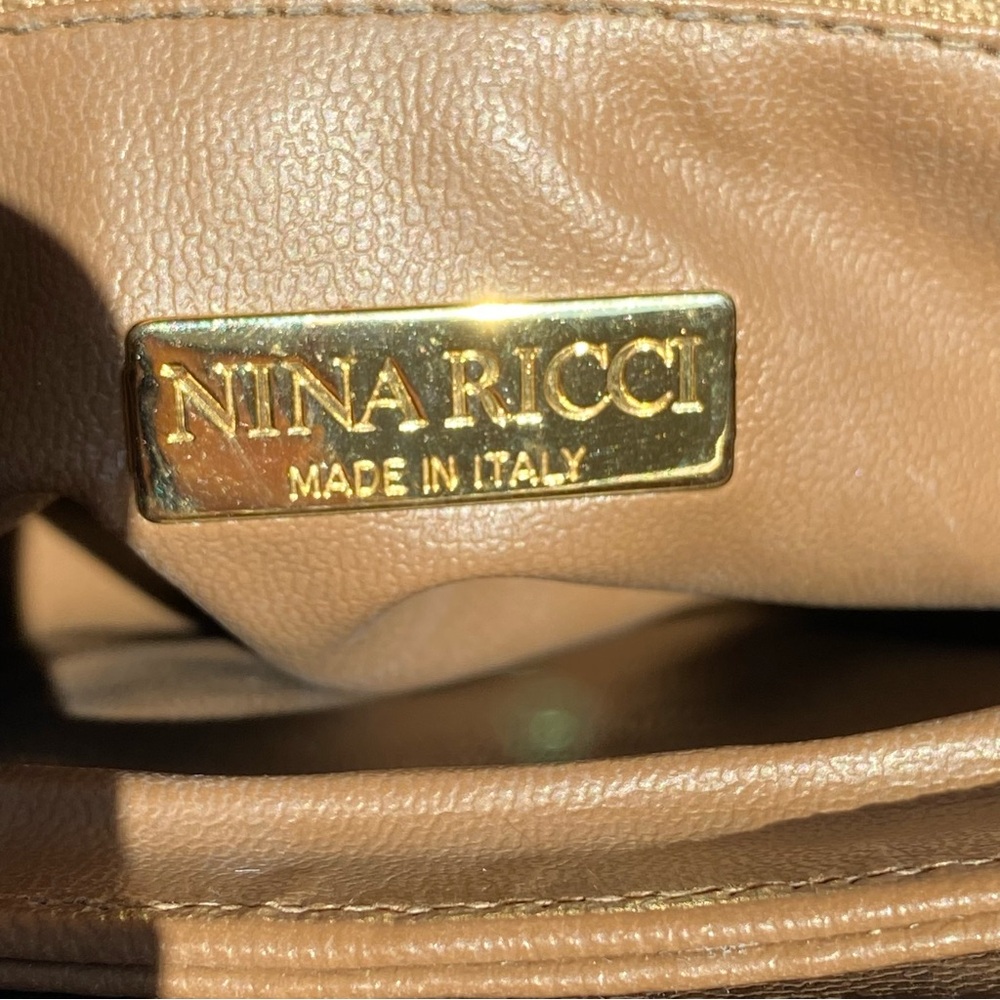Vintage Nina Ricci Brown Trapezoidal Shoulder Bag with Gold Clasp - Picture 6 of 13